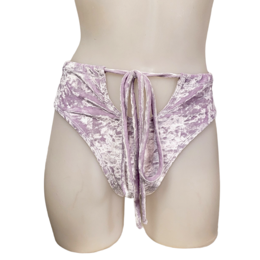 Layla Short in Lilac Crushed Velvet