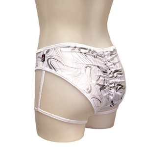 Ella Short in White Groove