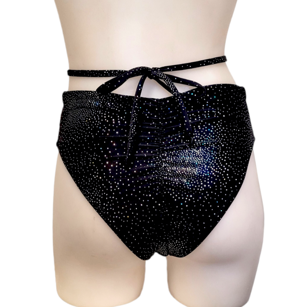 Layla Short in Black Cluster Dot