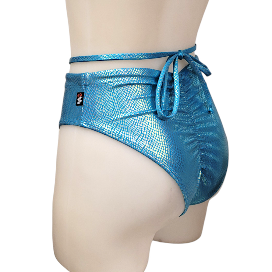 Layla Short in Blue Scale