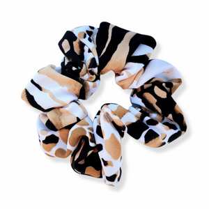 Scrunchie in Sand Leopard