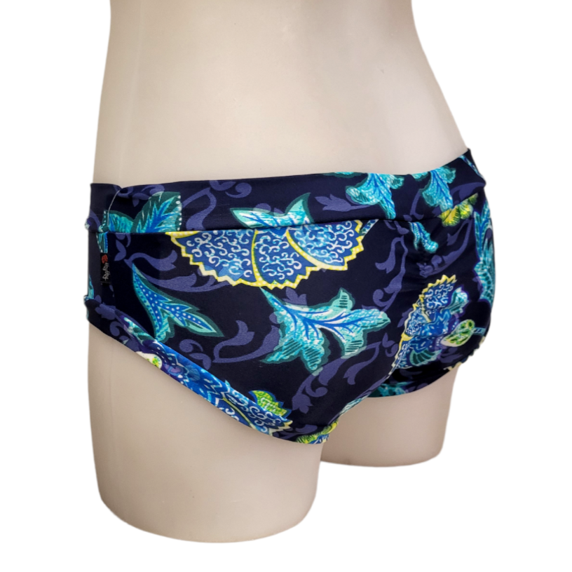 Classic Booty Short in Navy Floral