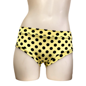 Classic Booty Short in Yellow Dot
