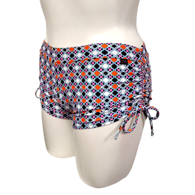 Side Tie/Scrunch Short in Solitaire